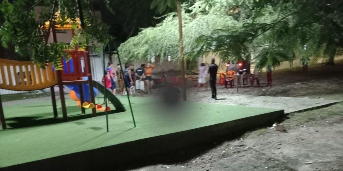 Homem é assassinado em parquinho infantil na cidade de Serrinha