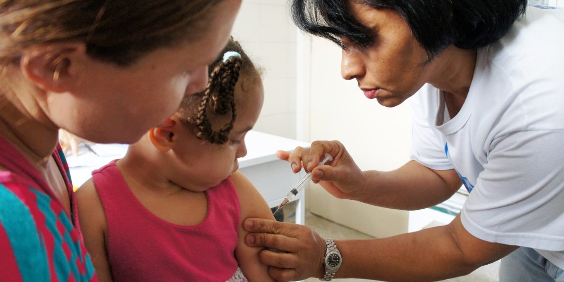 Vacina contra gripe continua disponível nos postos de saúde