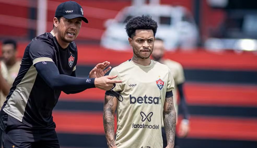 Vitória recebe o Santos visando quebrar tabu de 12 anos