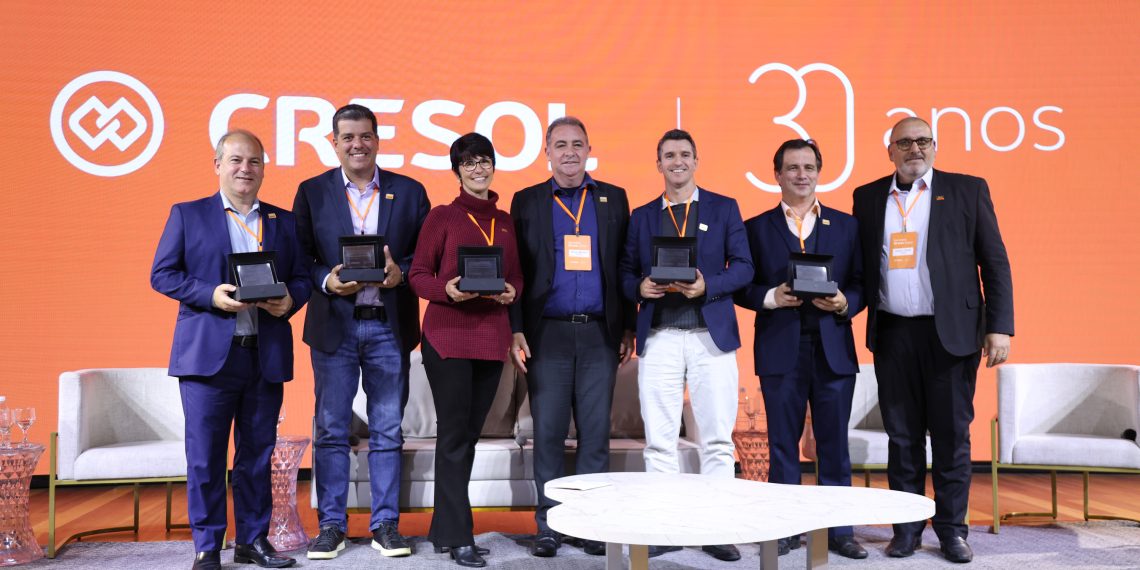 Cresol celebra 30 anos destacando o protagonismo do cooperativismo no país
