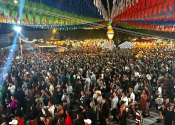 Arraiá do Boi Valente entra para a história com quatro dias de festa, segurança e troféus para os cantores