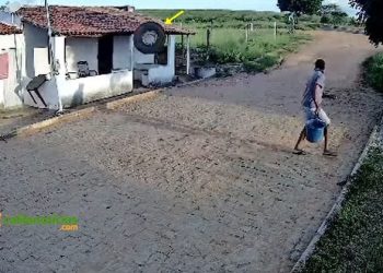 Você viu? Pneu de carreta se solta, invade residência e por pouco não causa tragédia
