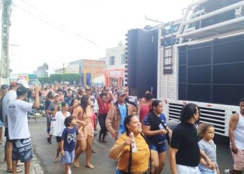 Queimadas comemora 141 anos de emancipação com festa, entrega de equipamentos