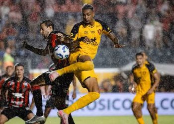 Vitória e Sport ficam no empate em 2 a 2 com três gols no ‘apagar das luzes’