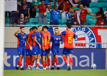 Copa do Brasil – Após falha e gol inusitado, Bahia larga na frente do Retrô; 3 a 2