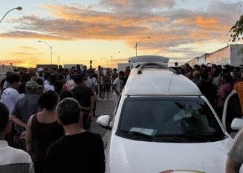 Sepultamento do corpo de homem agredido por guardas é marcado por comoção e pedidos de justiça em Santaluz