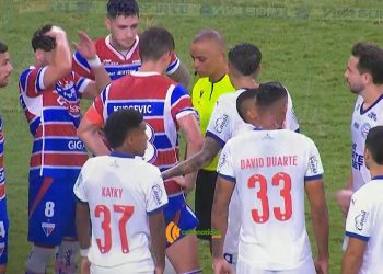 Fortaleza e Bahia ficam no empate por 1 a 1 na Arena Castelão