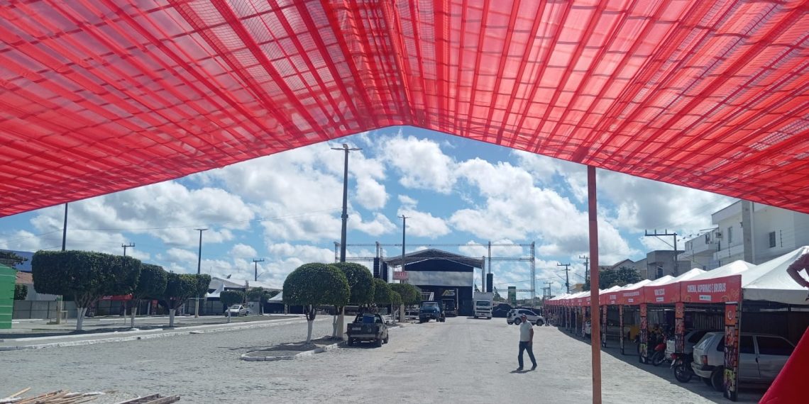 Cansanção promove o lado profano da Festa de Senhora Santana com grandes atrações musicais