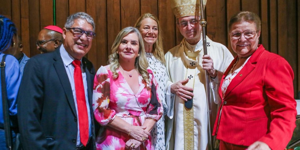 Após missa no CAB, Ivana Bastos diz que está fortalecida para trabalhar ainda mais pela Bahia