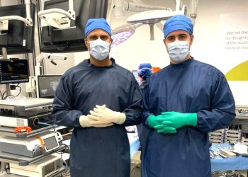 Médicos baianos, entre eles um valentense participam de curso sobre próteses e robótica na Inglaterra