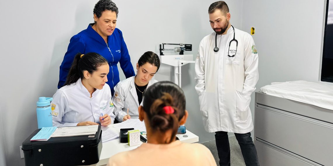 FARESI inaugura ambulatório clínico e reforça compromisso com a saúde e a formação médica