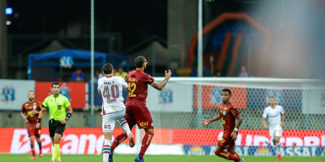 Em jogo de duas viradas, Bahia e Fluminense ficam no empate em 3 a 3