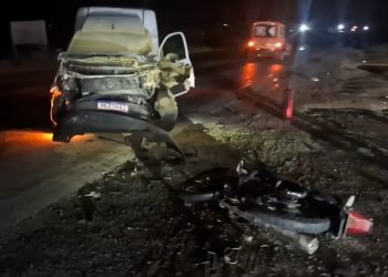 Motociclista é socorrido em estado gravíssimo em colisão com carro na BR 324 em Riachão do Jacuípe
