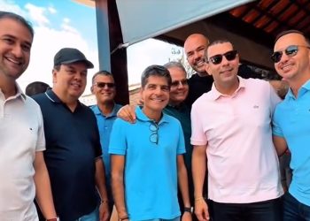 ACM Neto visita Várzea do Poço durante comemorações dos 63 anos de emancipação política