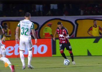 Vitória abre boa vantagem, mas Palmeiras busca o empate no Barradão