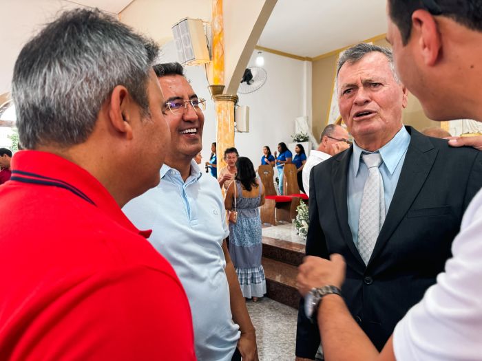 Juvenilson em bate papo com prefeito Ubaldino e outras lideranças