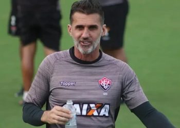 Vagner Mancini recusa proposta do Vitória e seguirá no Goiás
