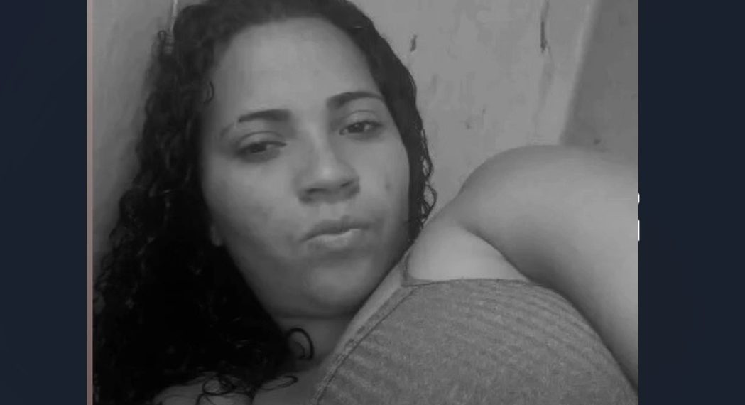 Mulher é morta a tiros dentro de casa; companheiro é principal suspeito