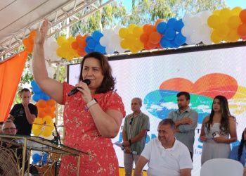 Monte Santo I – Prefeita Silvania Matos prevê 25 mil votos para deputados apoiados por seu grupo nas eleições do próximo ano