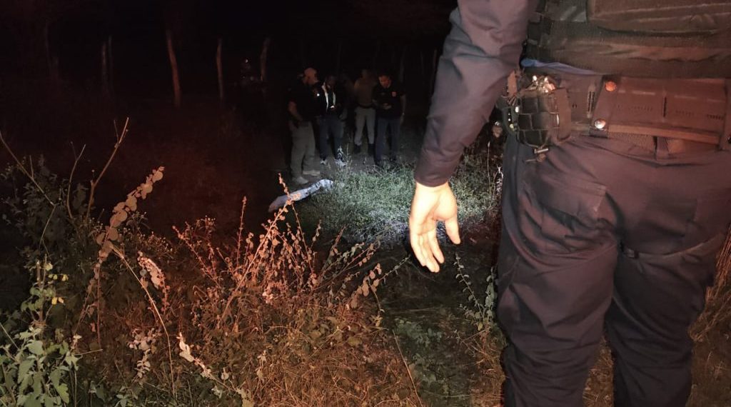 Homem é encontrado morto com marcas de tiros às margens da BA-120