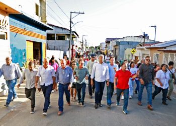 Gavião celebra 7 de Setembro antecipado com presença do governador que entrega instrumentos musicais e lança Projeto de Controle Populacional de Cães