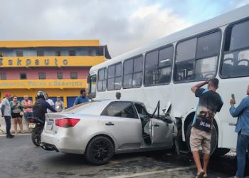 Grave acidente deixa uma pessoa morta e outra ferida na BR-407
