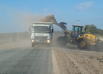 Restauração da pavimentação da BA-120, entre Monte Santo, Cansanção e Queimadas está a todo vapor