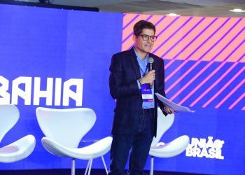 “É um absurdo metade das UTIs da Bahia estarem em Salvador e o restante em só 37 municípios”, diz ACM Neto