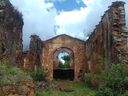 MPBA recomenda suspensão de atividades turísticas em igreja histórica de Jacobina por risco de desabamento