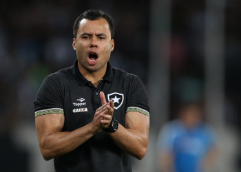 De perfil ‘bombeiro’, Jair Ventura chega ao Vitória com histórico em evitar rebaixamentos