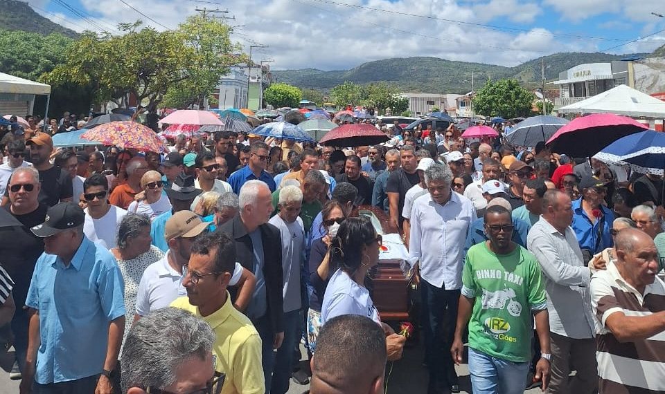 Itiúba se despede da ex-prefeita Cecilia Petrina em cerimônia marcada por emoção e homenagens