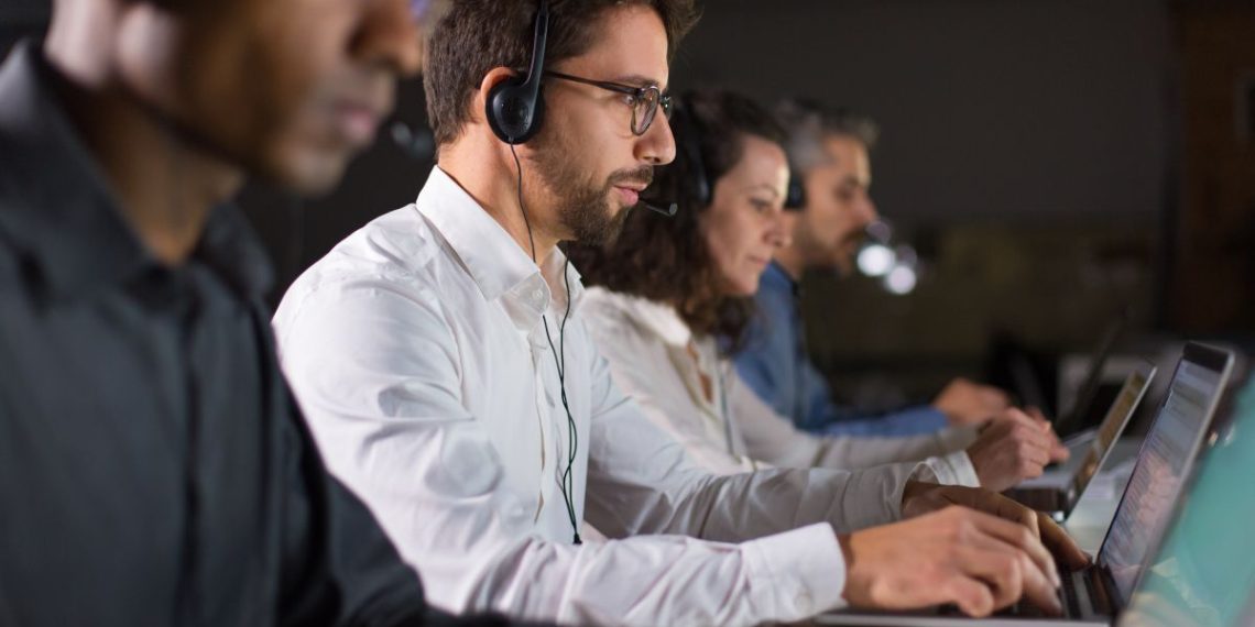 Mutirão oferece 200 vagas para operador de telemarketing em Feira de Santana