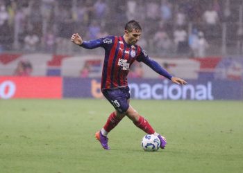 Novo gramado da Arena Fonte Nova é aprovado em “teste de fogo” sob forte chuva de 110 mm em Salvador