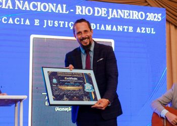 Advogado baiano Alonso Guimarães é homenageado no Rio de Janeiro com duas honrarias nacionais