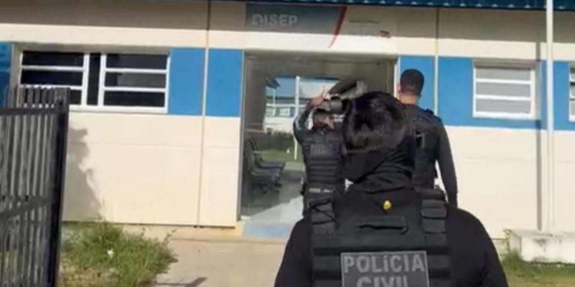 Mulher é presa ao tentar visitar companheiro no presídio de Serrinha