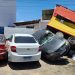 Ônibus desgovernado atinge carros, trailler e mata uma pessoa (Video)