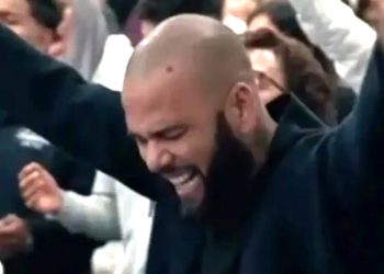 Daniel Alves reaparece como pastor em igreja evangélica na Espanha