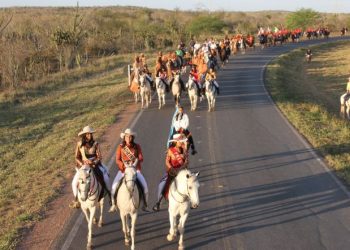 Desfile de Vaqueiros celebra 40 anos de tradição, fé e cultura em São Domingos (veja a galeria de fotos)