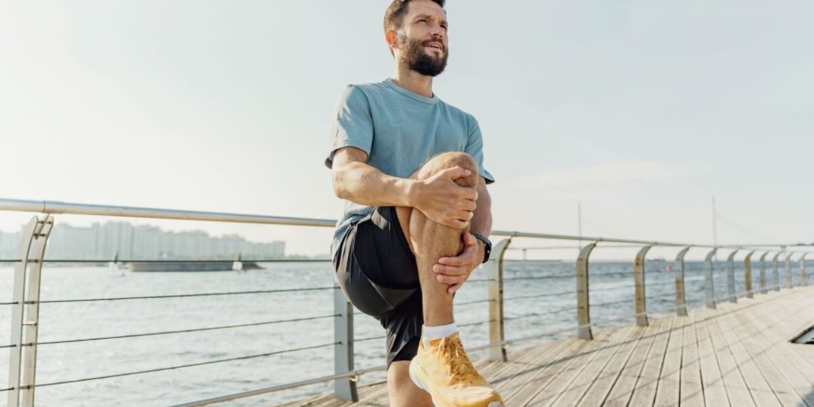 Cinco hábitos essenciais para preservar a saúde dos joelhos