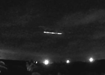 Objeto luminoso chama atenção no céu da Bahia; cometa, meteoro ou lixo espacial?