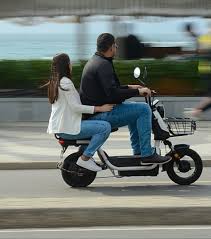 Entenda o que muda nas regras para ciclomotores a partir de 2026