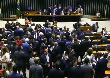 Câmara aprova isenção do IR para quem ganha até R$ 5 mil