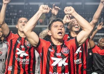 Após vitórias seguidas, Osvaldo provoca Bahia e Santos: “Meu ômega 3 está em dia”