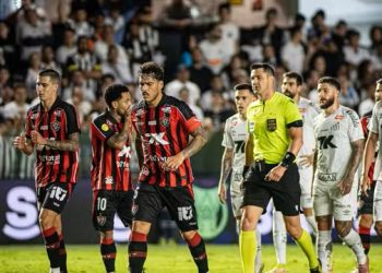 Vitória bate o Santos na Vila Belmiro e põe o fim em dois tabus