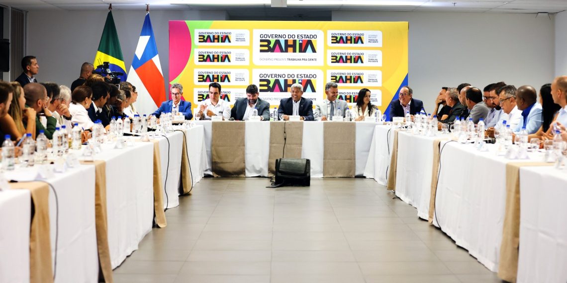 Jerônimo Rodrigues reúne presidentes de consórcios públicos da Bahia para fortalecer gestão compartilhada