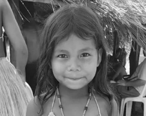 Indígena de 6 anos não resiste a queimaduras sofridas em ritual e morre após uma semana internada em Salvador