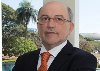 Pesquisa surpreende ao mostrar Aroldo Cedraz entre os nomes lembrados para o Senado na Bahia