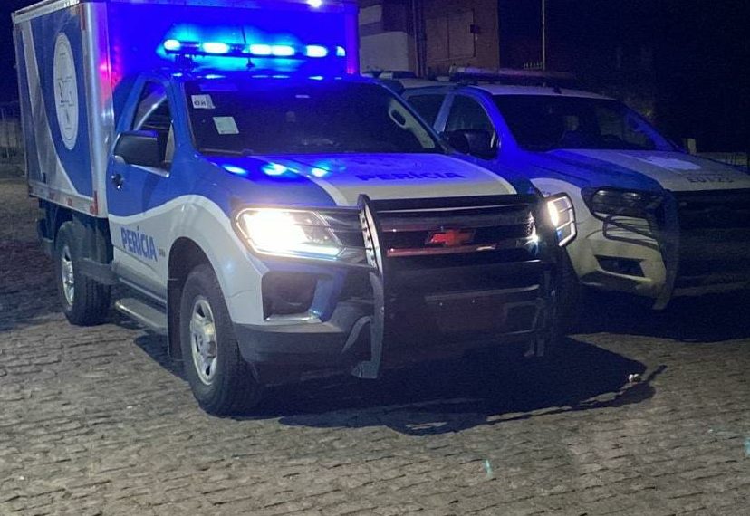 Feira: ataque a tiros deixa dois mortos e um ferido