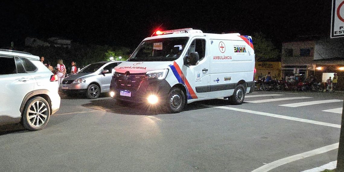 Duas ambulâncias frutos de emendas do deputado Alex da Piatã reforçam saúde em distritos de Aroeira em Coité e Barreiros de Riachão do Jacuípe