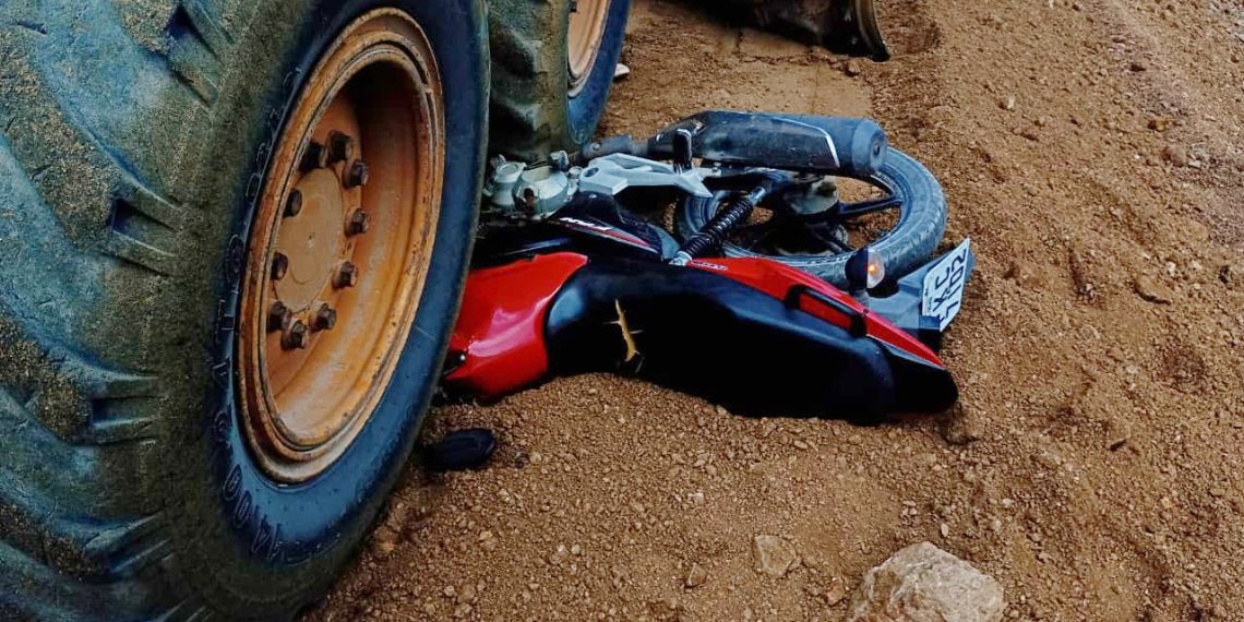 Presbítero da Assembleia de Deus morre após moto ser atingida por patrol na BA-233; carona ficou ferida